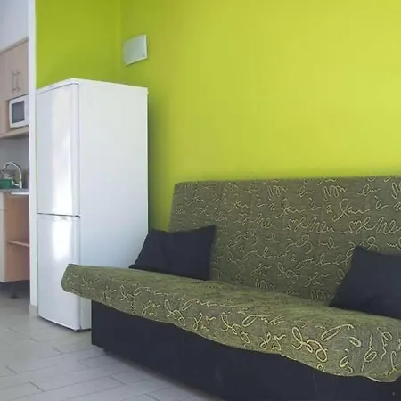 Puerto Del Carmen Sleeps 4 Pool Wifi Apartment Puerto del Carmen (Lanzarote)