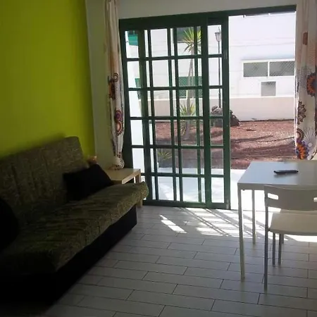 Puerto Del Carmen Sleeps 4 Pool Wifi